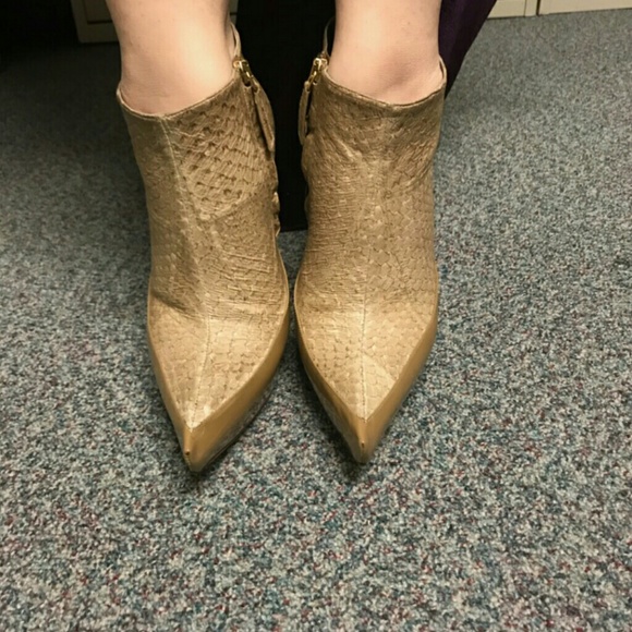 DEVI KROELL ANKLE BOOTS - Picture 8 of 8